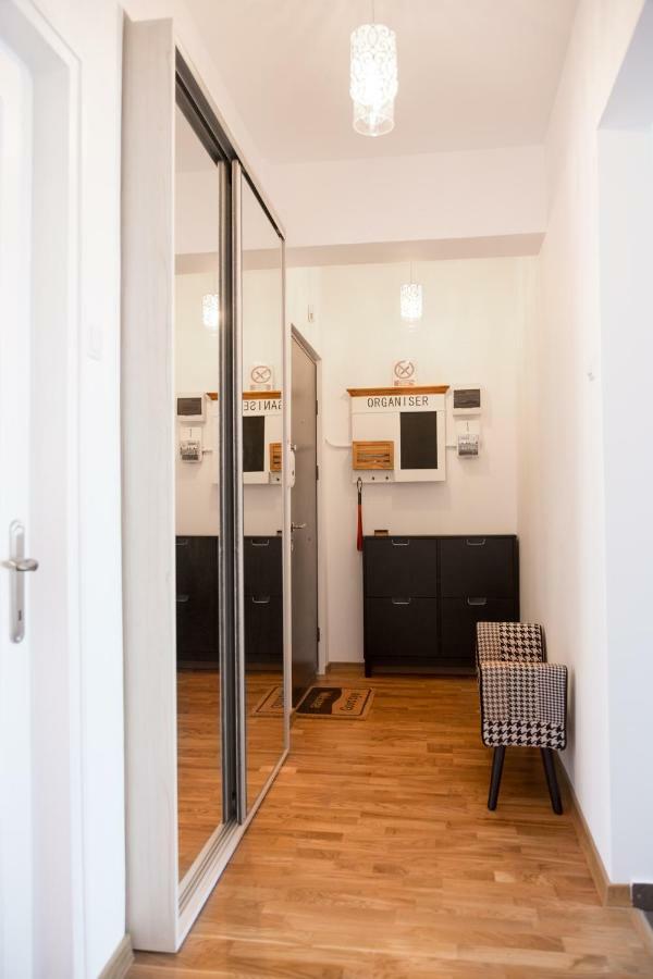 Central Luxury Flat With Terrace - Adela Accommodation - Ideal For Long Stays Bukurešť Exteriér fotografie